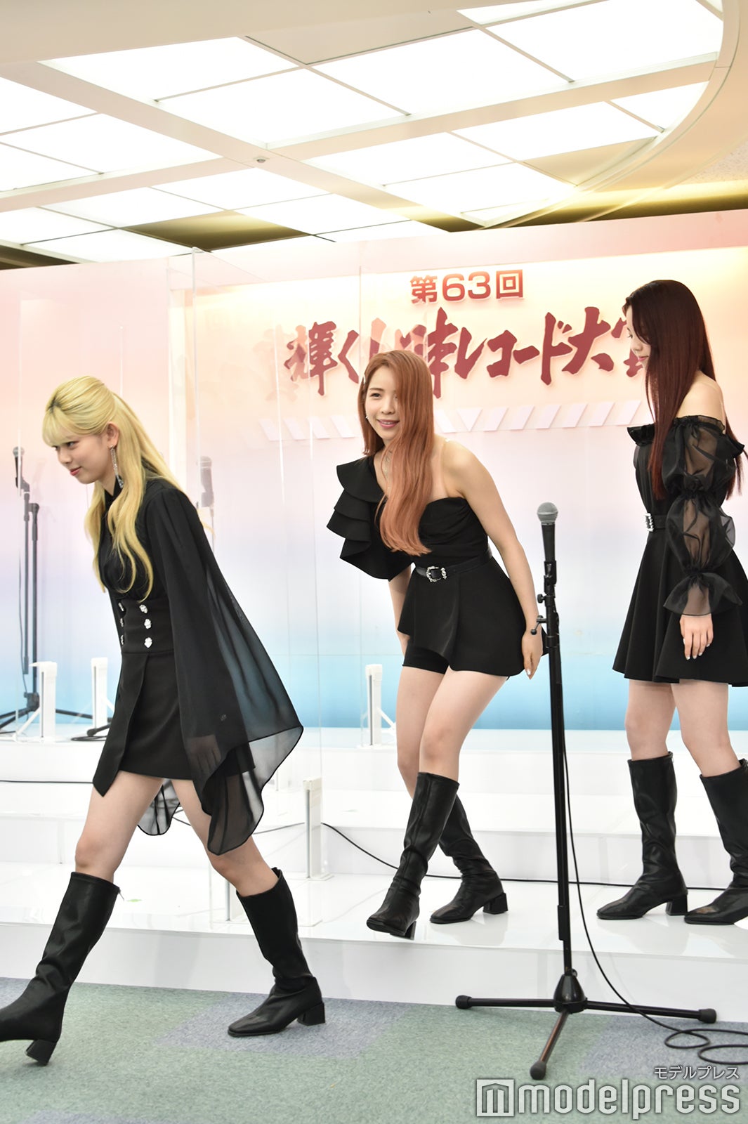 RIKU、MAYA、AYAKA （C）モデルプレス