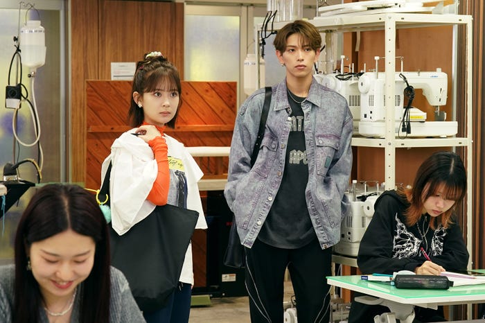 畑芽育、深田竜生「若草物語―恋する姉妹と恋せぬ私―」第2話(C)日本テレビ