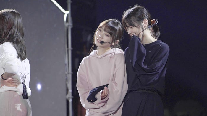 与田祐希、西野七瀬/「いつのまにか、ここにいる Documentary of 乃木坂46」(提供写真)
