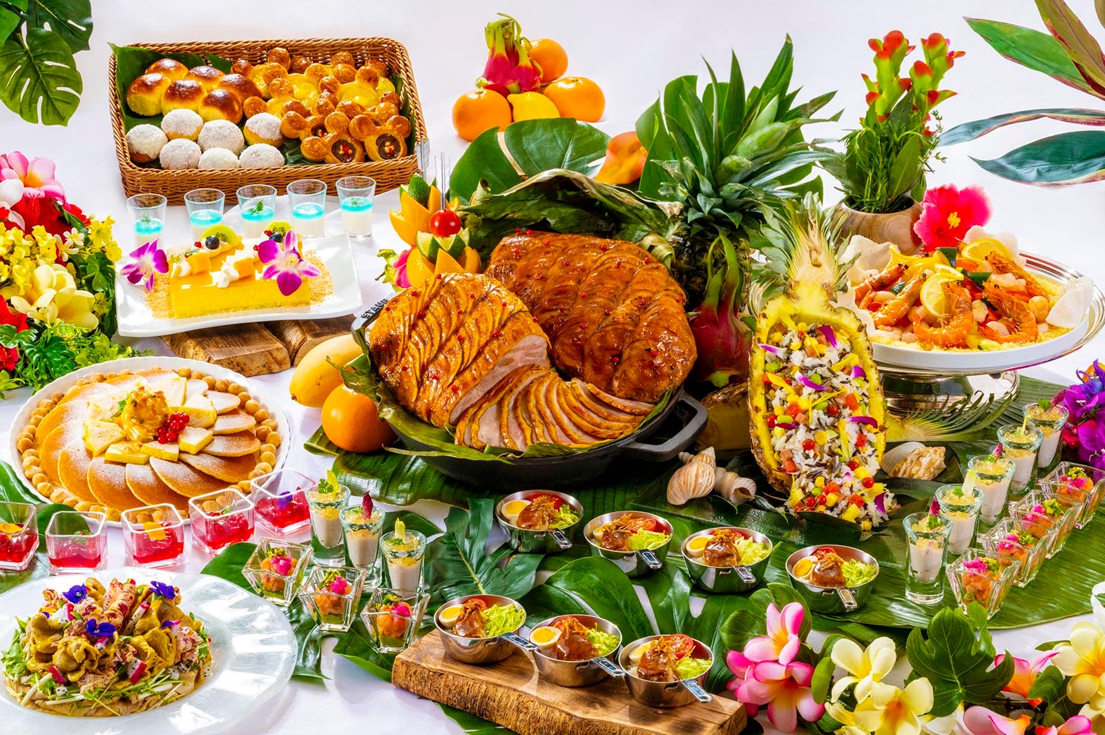 ハワイアンスタイル・ランチ/ディナーブッフェ（C）Disney