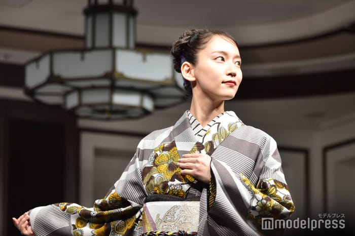 吉岡里帆(C)モデルプレス