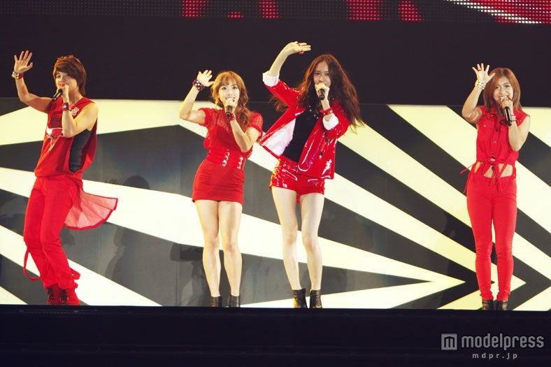 ｆ（x）※ソルリ欠席／左から：アンバー、ビクトリア、クリスタル、ルナ