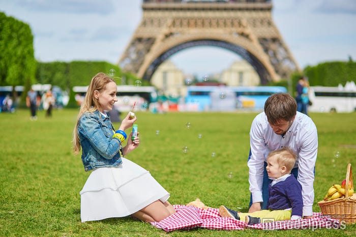 外では良い夫婦を演じていることも(Photo by jaspe)