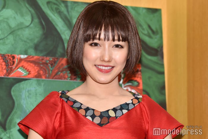 渡辺麻友(C)モデルプレス