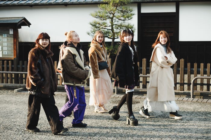 (左から)菅沼ゆり、柴田紗希、前田希美、椎名ひかり、舟山久美子(写真提供:MBS)