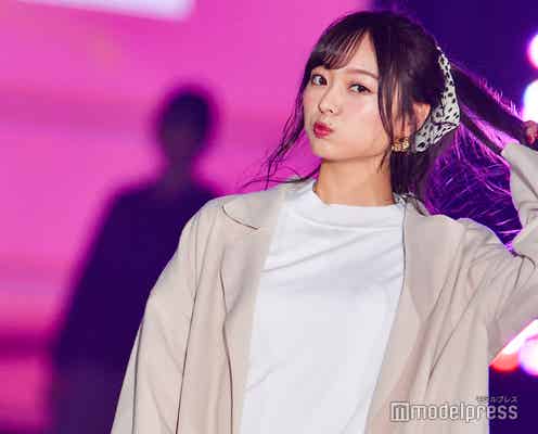 乃木坂46梅澤美波、ぷく顔が可愛い 冬に映えるワントーンコーデ<GirlsAward 2019 A/W>