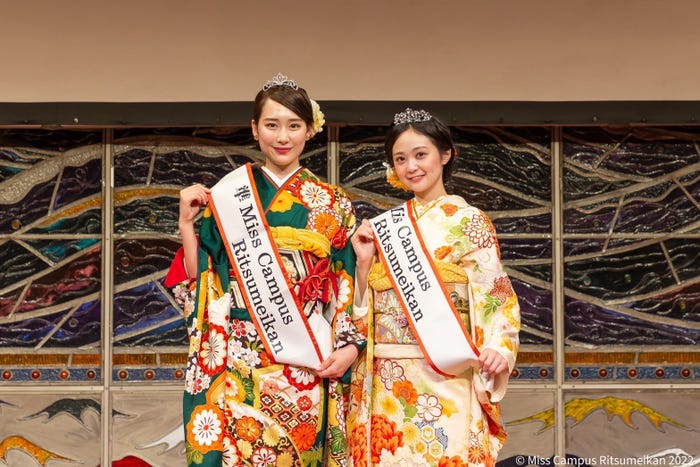 「ミスキャンパス立命館2022」準グランプリ・小林茉鈴さん、グランプリ・和智日菜子さん(提供写真)