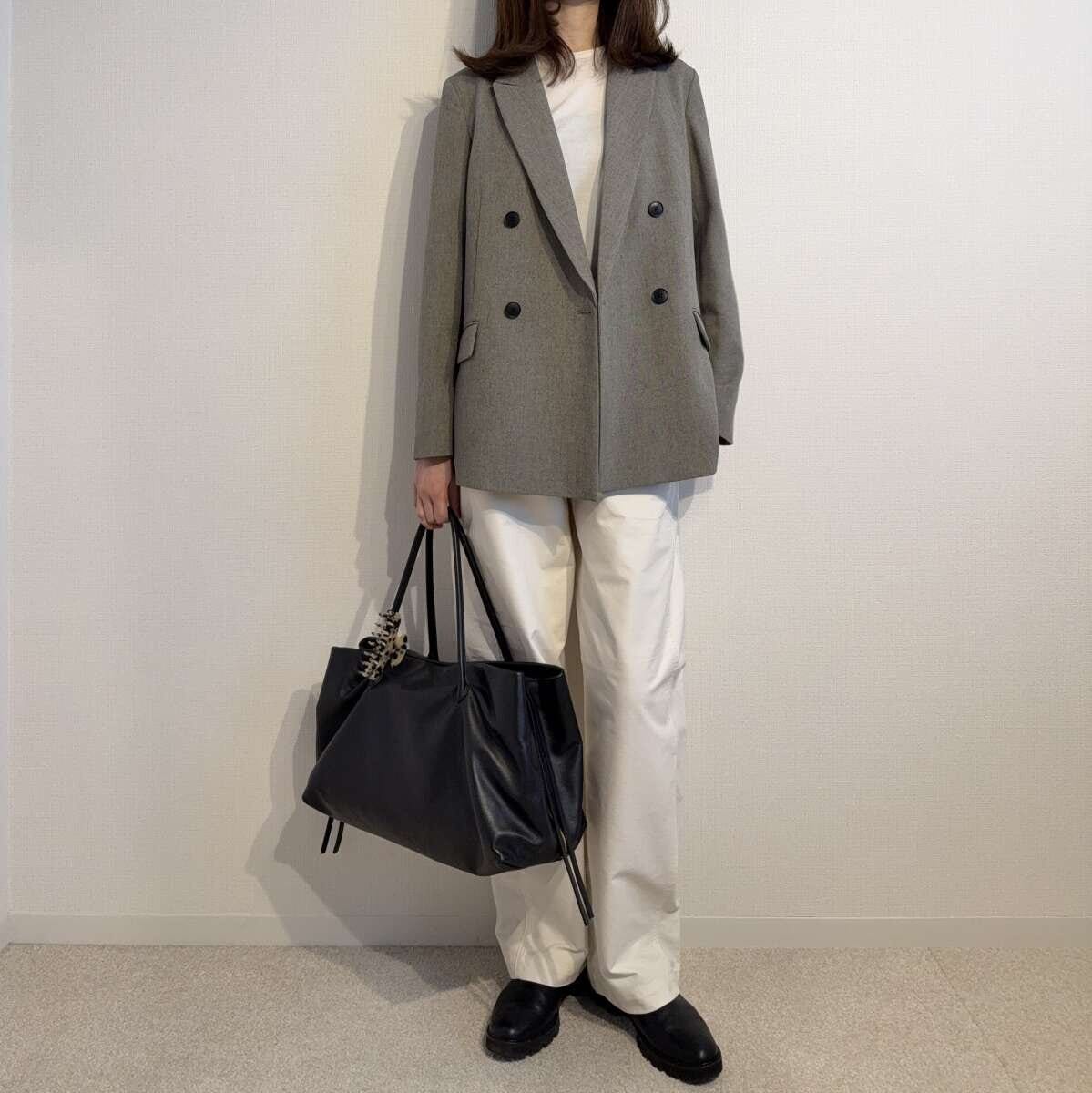 ユニクロジャージーバレルレッグパンツ ユニクロジャージーバレルレッグパンツとジャケットコーデ