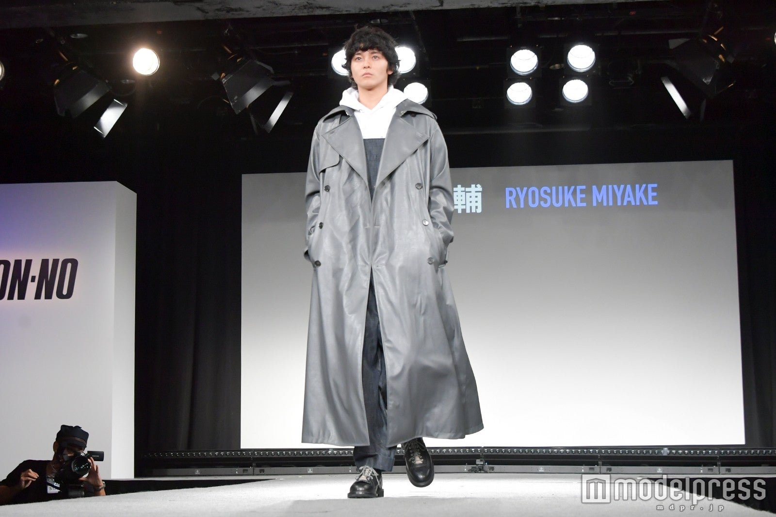 三宅亮輔（C）モデルプレス