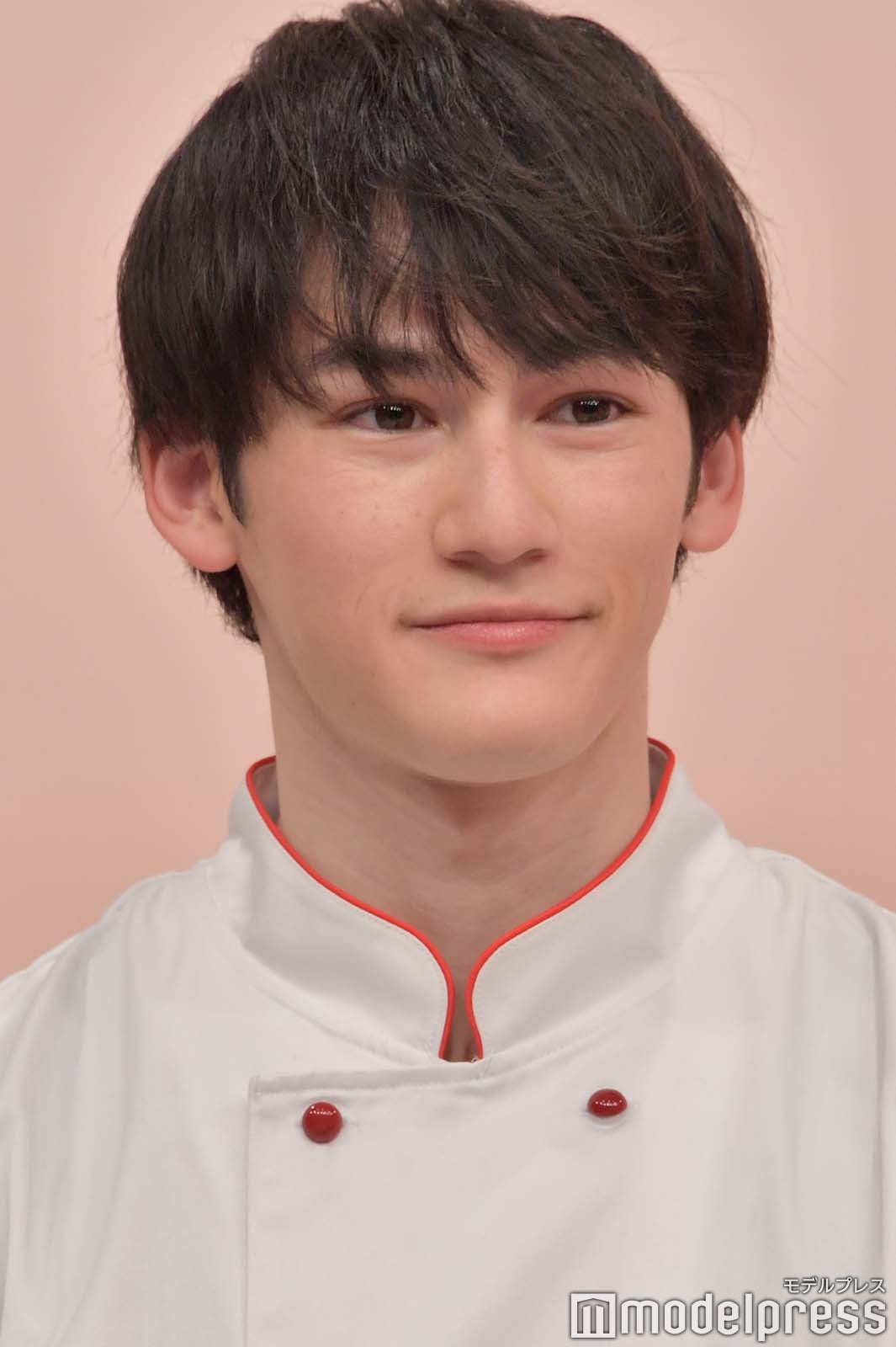 パース・ナクン（C）モデルプレス