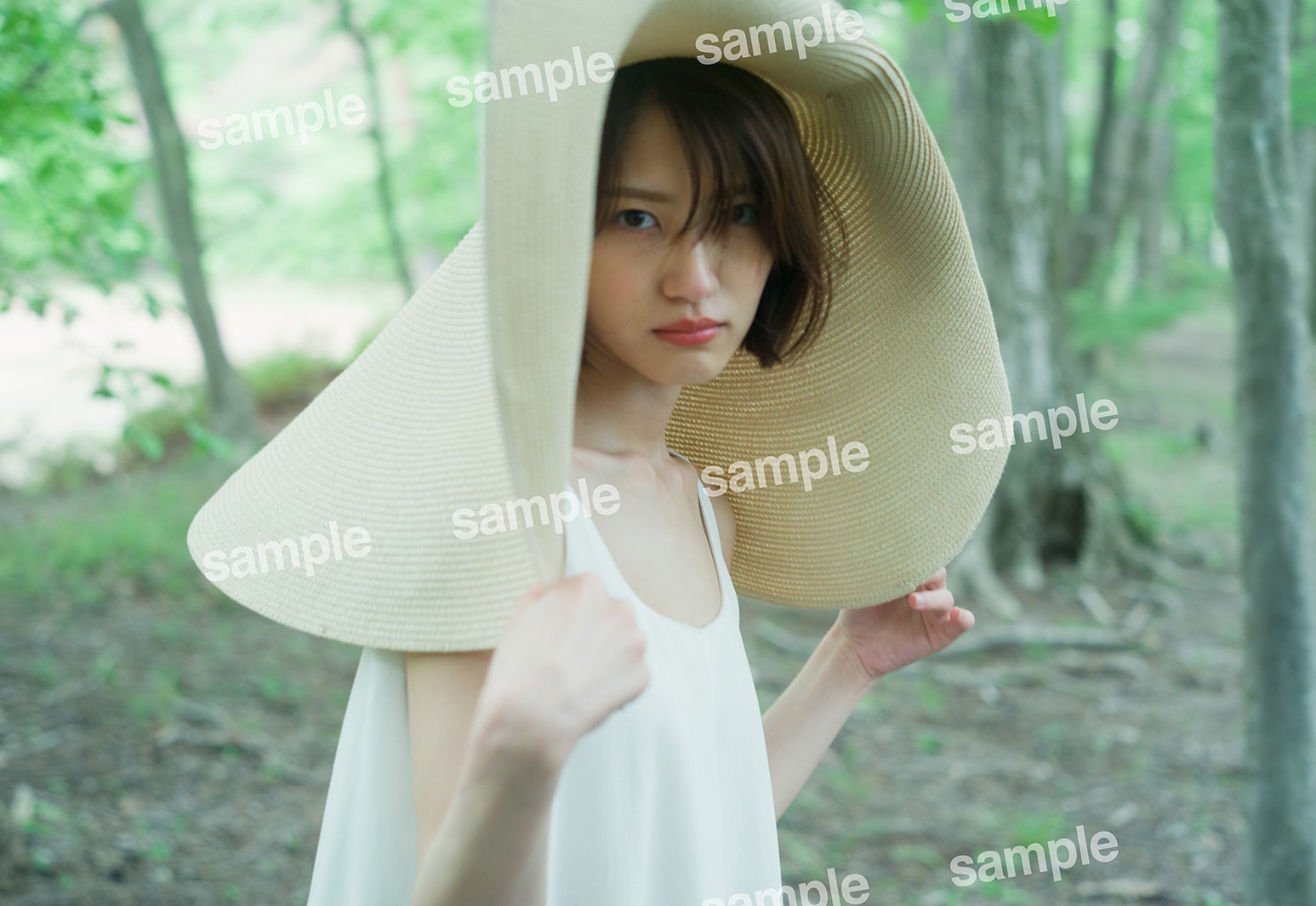 若月佑美／ランダム封入特典ポストカード（撮影／嶌村吉祥丸）