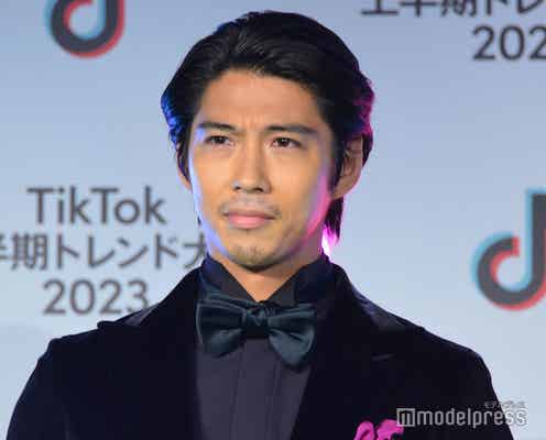 “早歩き動画10億回再生”賀来賢人、特別賞で感極まる?「まずはビリー・アイリッシュ」コラボに意欲<TikTok上半期トレンド大賞2023>