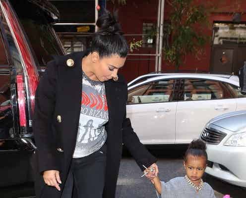 キム・カーダシアン娘ノースちゃん、2歳で人生初ツイート