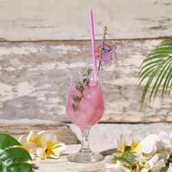 <エンジェル>ピーチソーダ 税込990円(C)Disney