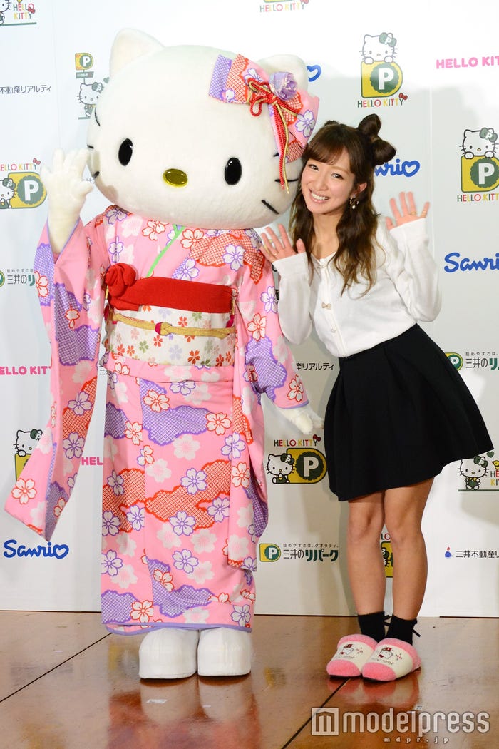 ハローキティ、辻希美(C)モデルプレス