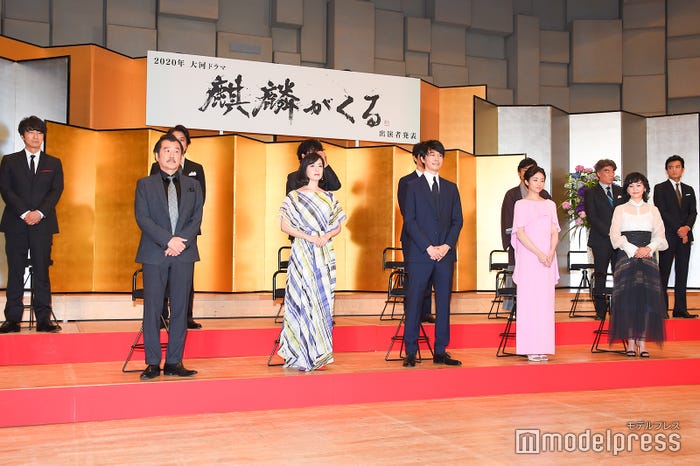 2020年大河ドラマ「麒麟がくる」新キャスト/(後列左から)眞島秀和、谷原章介、滝藤賢一、佐々木蔵之介、片岡愛之助、村田雄浩、徳重聡(前列左から)吉田鋼太郎、檀れい、長谷川博己、木村文乃、南果歩 (C)モデルプレス