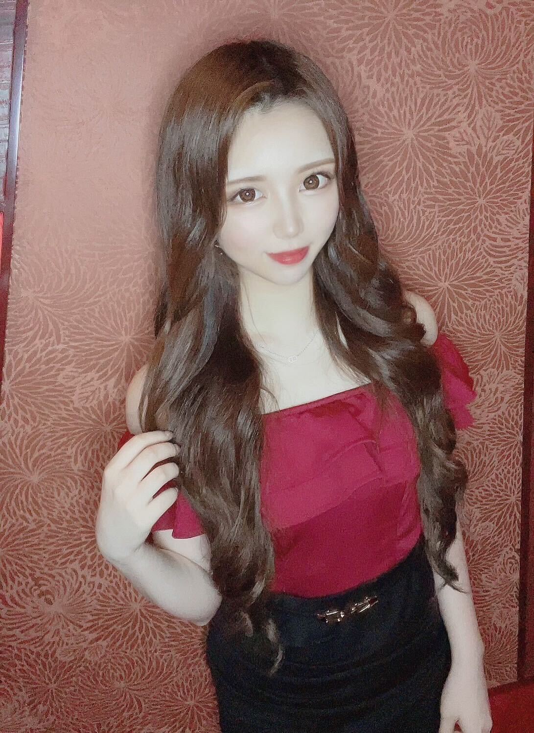 キャバ嬢を始めた当初のあおい（提供写真）