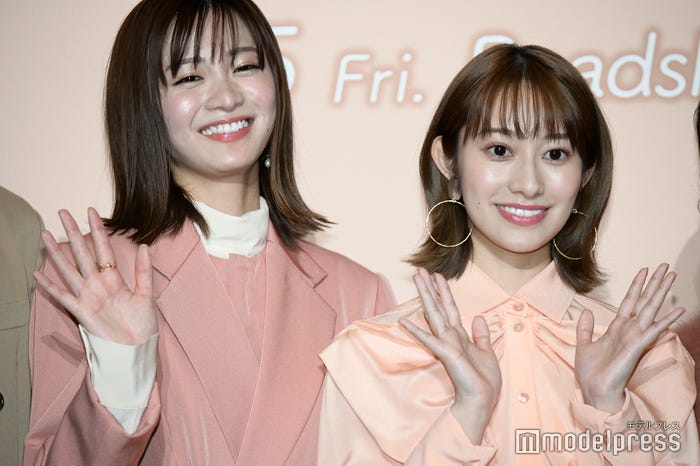 岡崎紗絵、桜井玲香 岡崎紗絵(C)モデルプレス