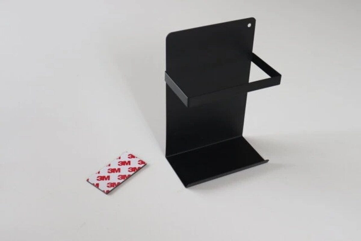 ダイソー　ラップホルダー（マグネット、ブラック）