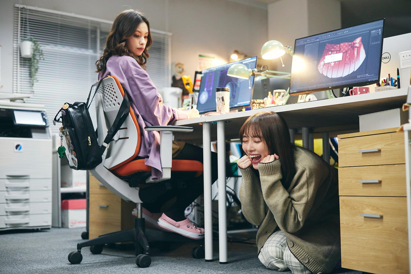 太田莉菜、内田理央／第1話（C）「来世ではちゃんとします3」製作委員会