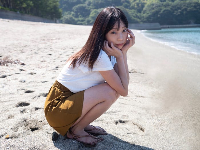 青山ひかる/FRIDAYグラビアツイッター(@fridaysub)より