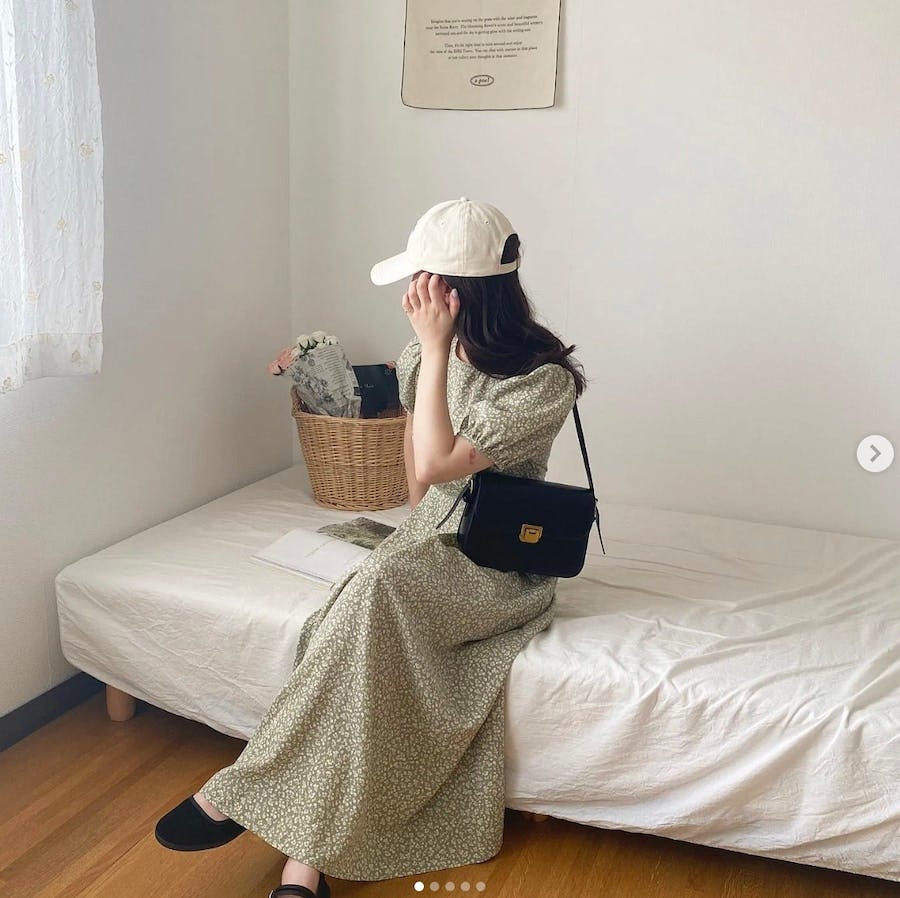 lauirの小花柄アイテムを使った大人っぽコーデ