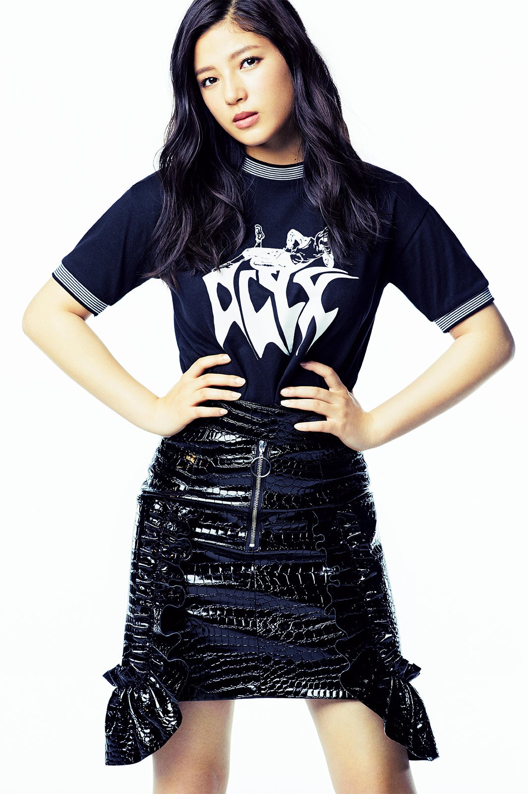 石井杏奈／「月刊EXILE」8月号より（画像提供：LDH）