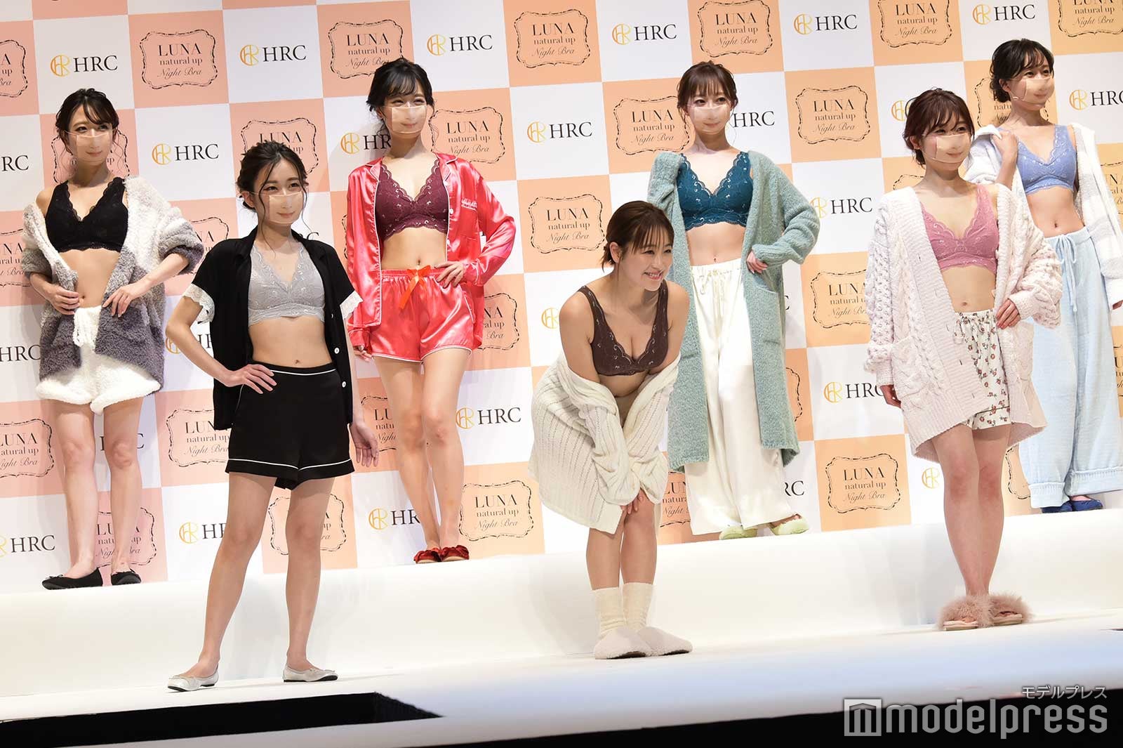 鈴木奈々らイベントの様子 （C）モデルプレス