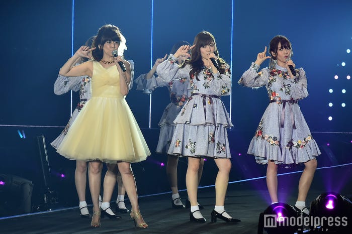 松本伊代と乃木坂46(C)モデルプレス