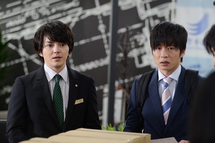 林遣都、田中圭/「おっさんずラブ」第1話より(C)テレビ朝日