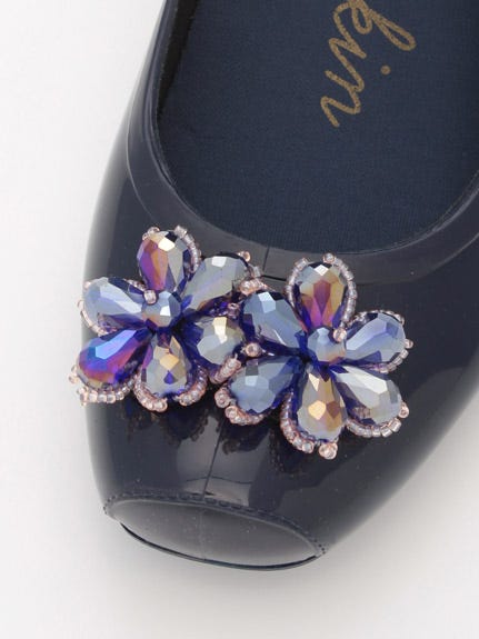 キラキラフラワーモチーフつきレインパンプス「Bridget Birkin」6,372円(税込)