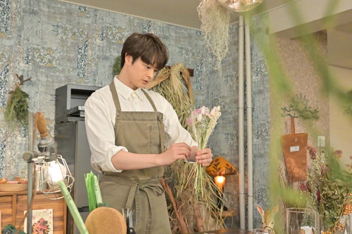 瀬戸康史「くるり~誰が私と恋をした?~」より(C)TBS