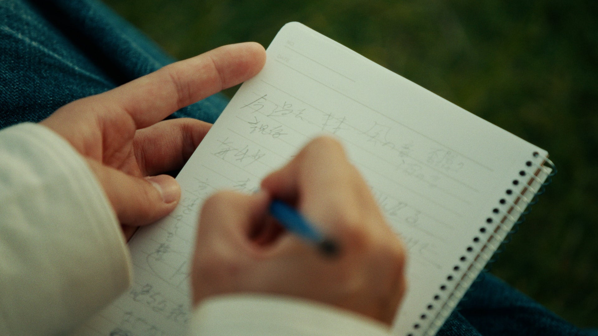 新WEBムービー「サン生と楽曲作ったよ」篇より（提供写真）