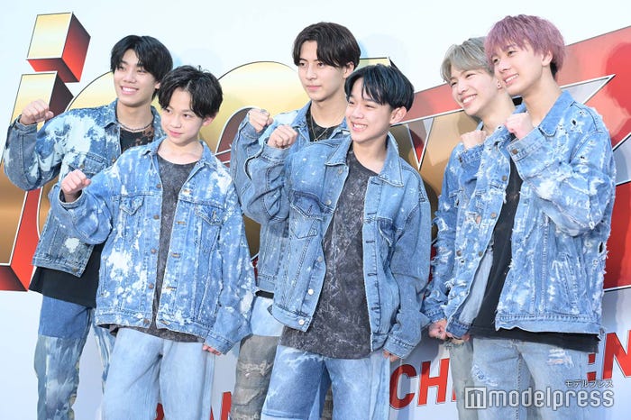 (左から)岩城星那、難波碧空、中村竜大、百田隼麻、山田晃大、岡尾真虎 (C)モデルプレス