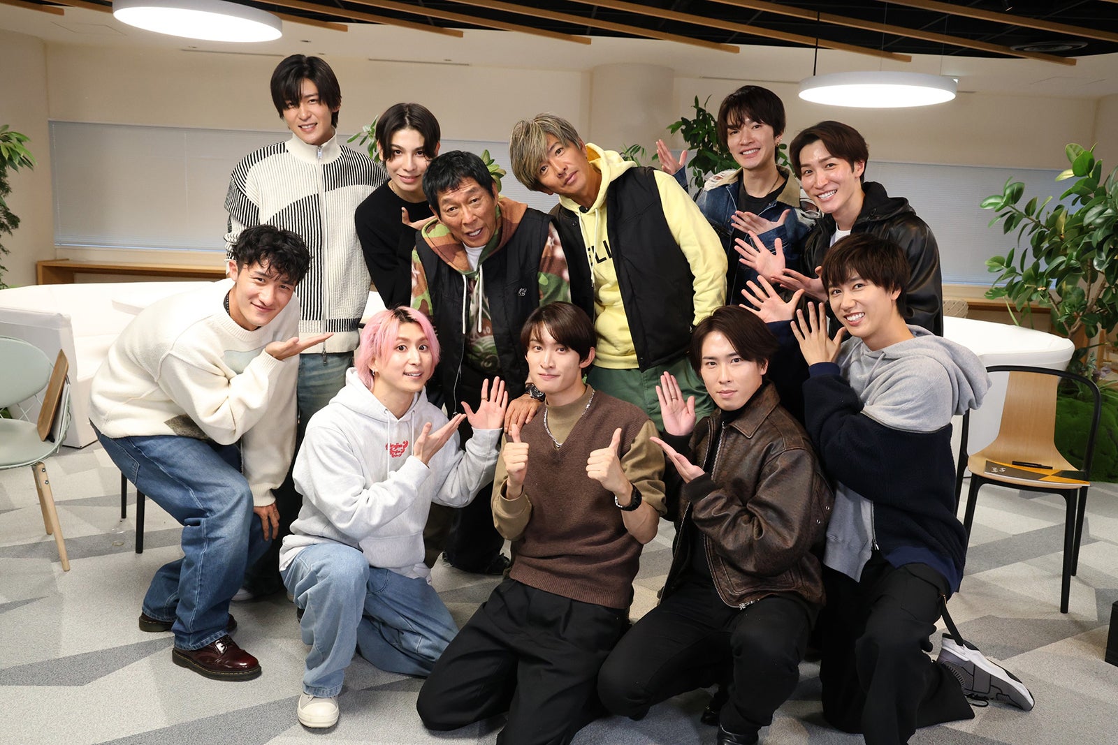 木村拓哉、明石家さんまとSnow ManのYouTube撮影現場へ　チャンネル開設も決定