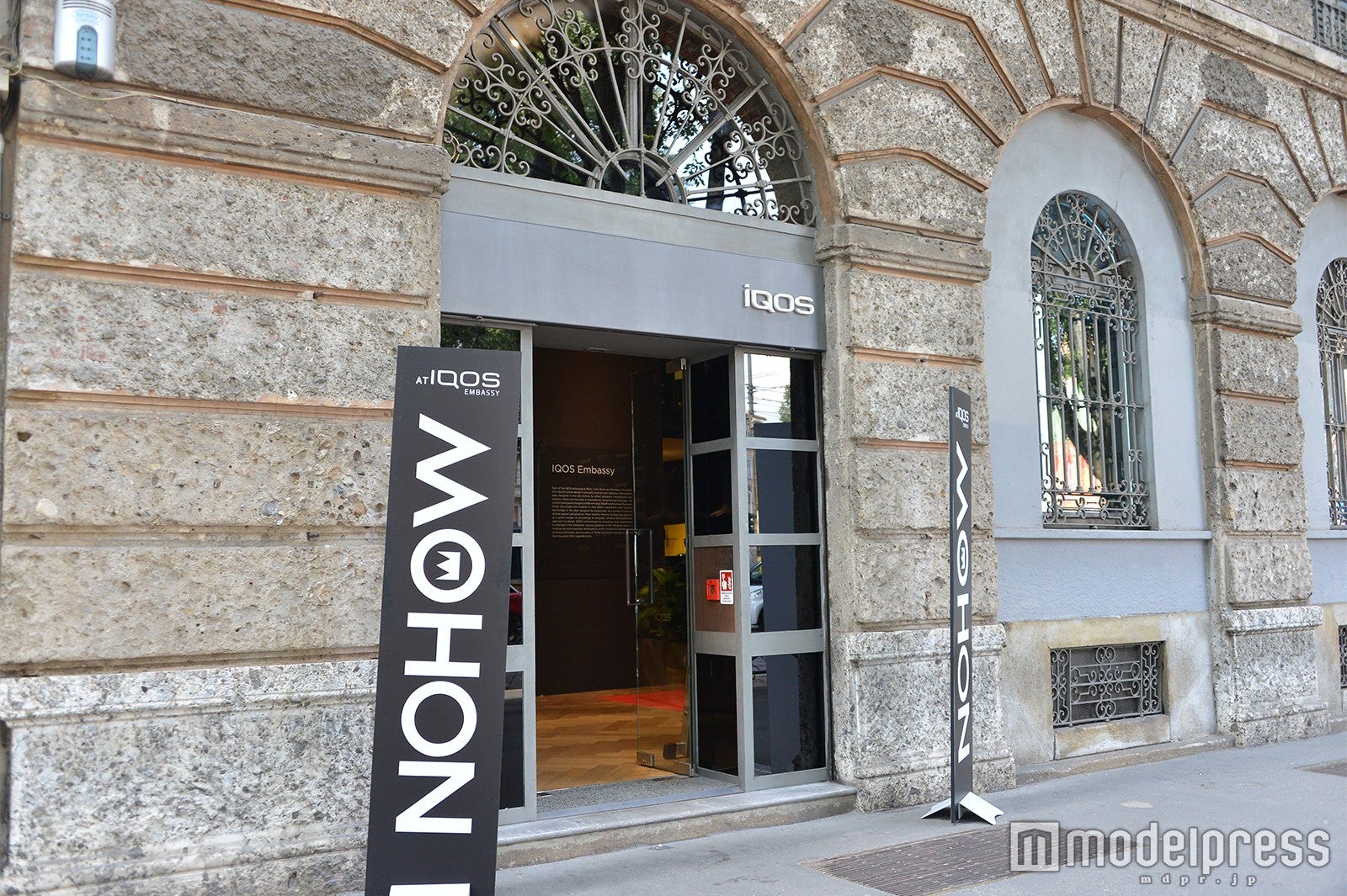 ミラノのIQOSエンバシー（C）モデルプレス
