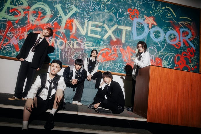 BOYNEXTDOOR/(左から)WOONHAK、RIWOO、JAEHYUN、TAESAN、SUNGHO、LEEHAN(P)&(C)KOZ Entertainment