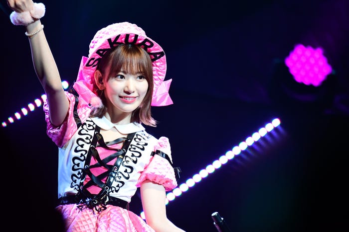 宮脇咲良「HKT48コンサート in 東京ドームシティホール~今こそ団結!ガンガン行くぜ8年目!~」(C)AKS