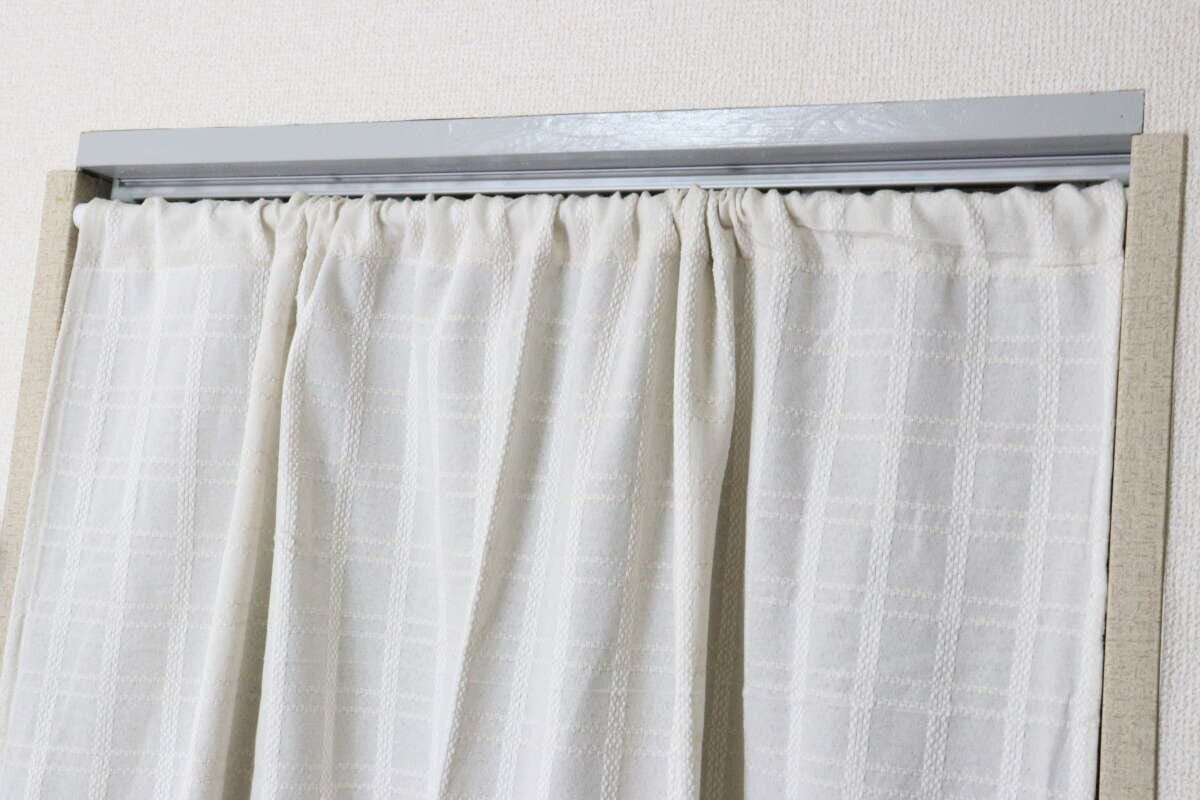ナチュラルドビーカーテン（インド綿混、チェック）　使用例