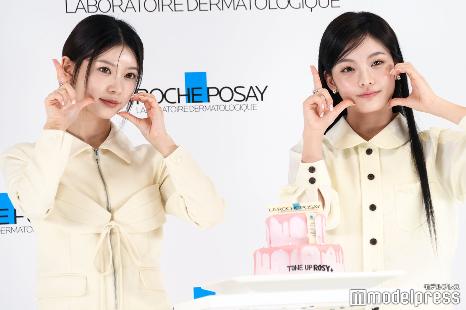 ILLIT／モカ、イロハ（C）モデルプレス