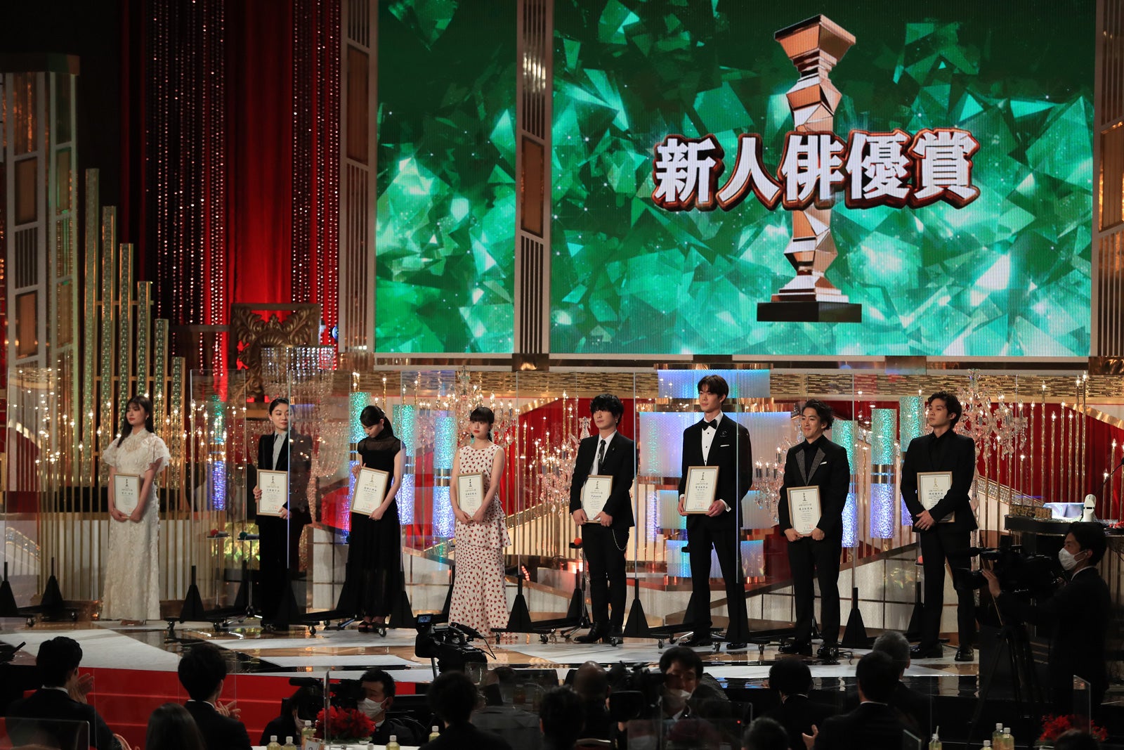 吉川愛、三浦透子、西野七瀬、今田美桜、Fukase、宮沢氷魚、尾上右近、磯村勇斗（C）東京写真記者協会