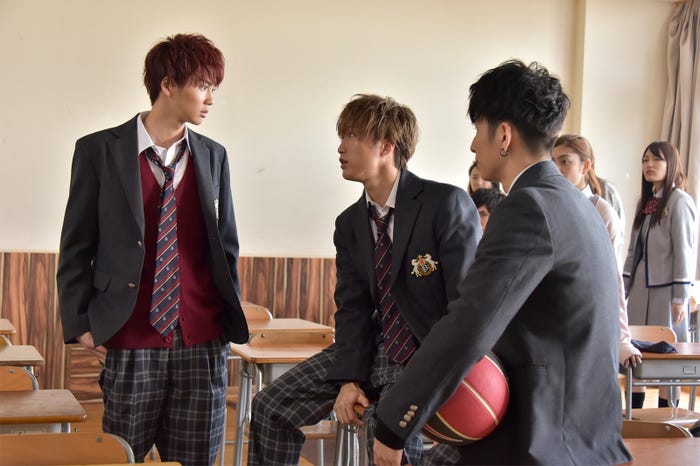 吉野北人、藤原樹、長谷川慎(C)「PRINCE OF LEGEND」製作委員会(C) HI-AX All Rights Reserved.