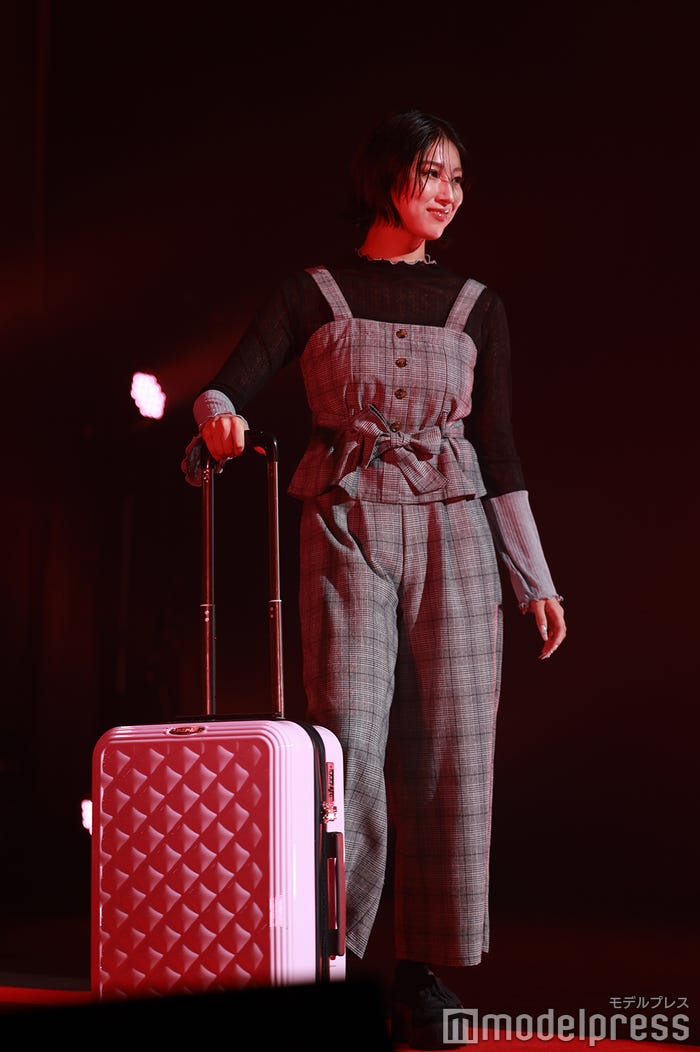 高畠百加(C)モデルプレス