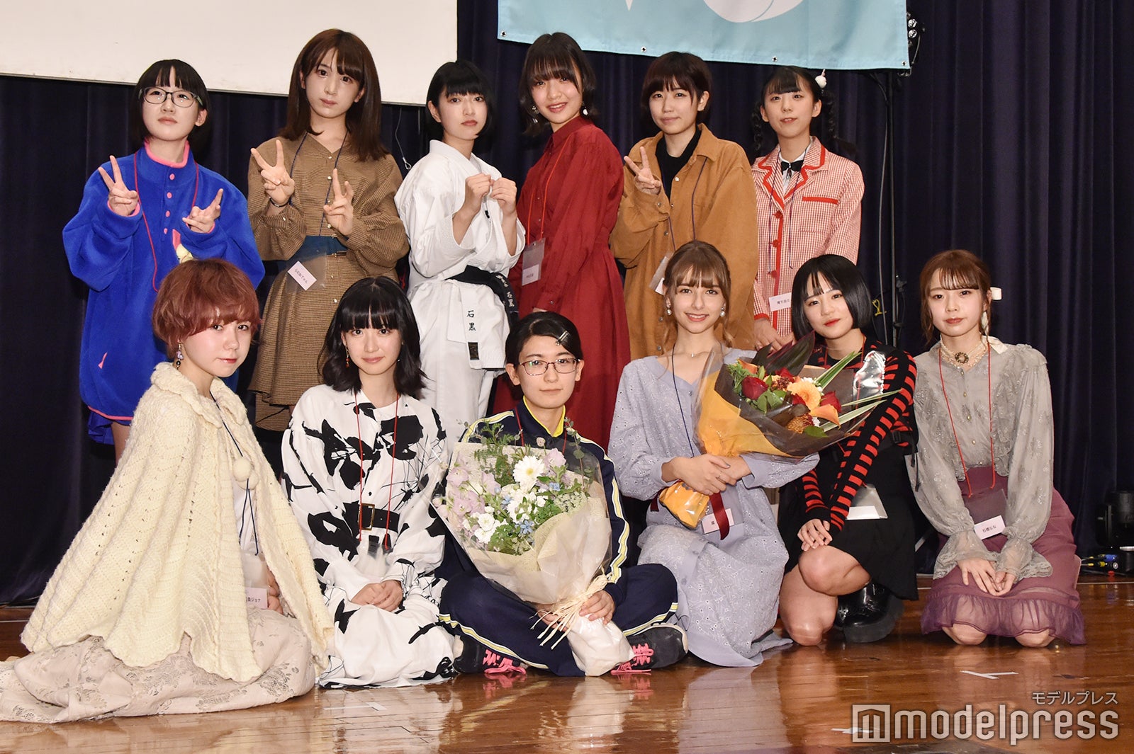 前列左より：東条ジョナ、えに、ハムスターの息子に産まれて良かった、嵐莉菜、慶、石橋なな／後列左より：ぱやちの、らむねてゃん、石黒さくら、中杉天音、常住奈緒、胃下舌ミィ （C）モデルプレス