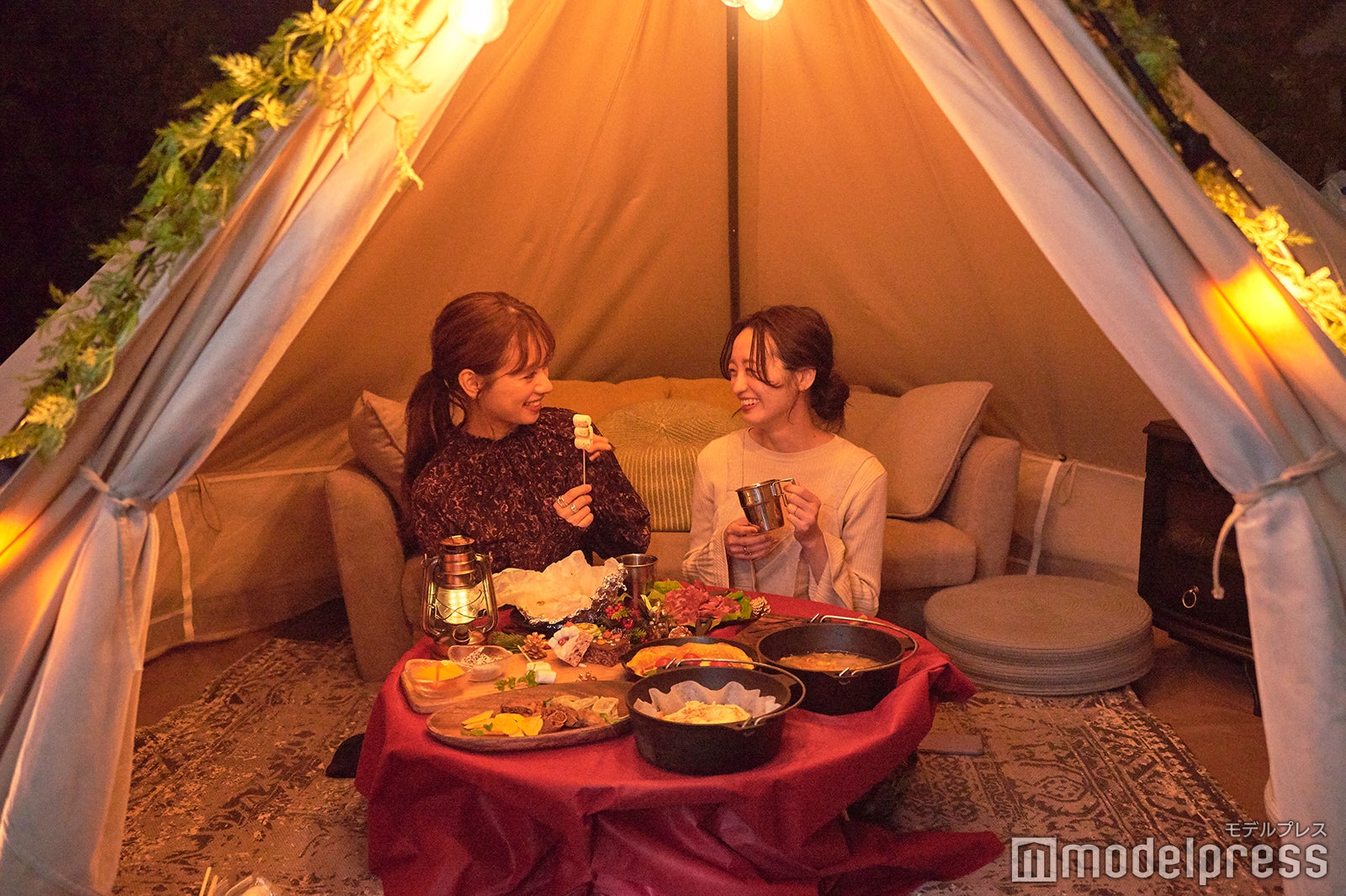 グランピング（C）モデルプレス