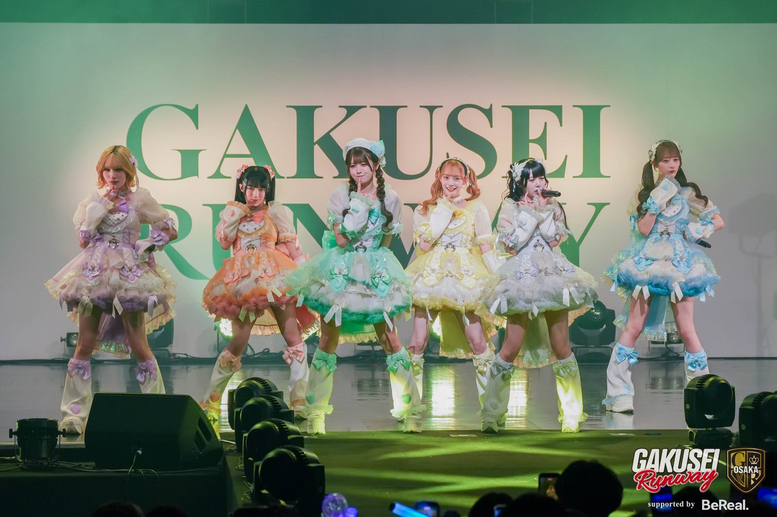 ゆりにゃプロデュースアイドル「Pretty Chuu」話題曲披露 可愛らしさ＆力強いパフォーマンスで魅了【学生ランウェイ】