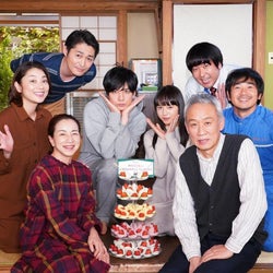 生田斗真ら、共演者にサプライズバースデー<俺の話は長い>