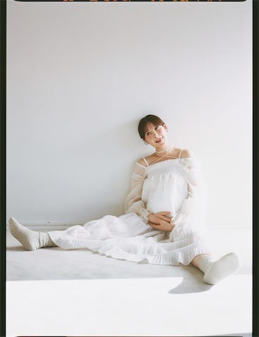 トリンドル玲奈、第一子出産を報告「愛おしいわが子に癒されながら育児に奮闘」