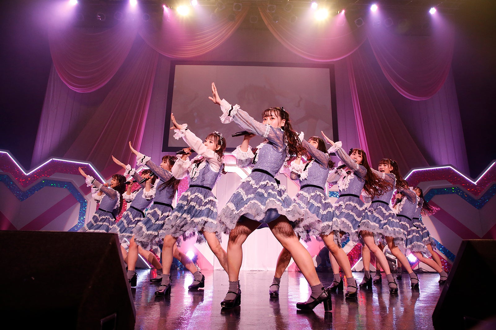 =LOVE（提供写真）