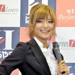 ローラ